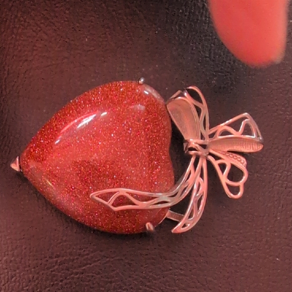 Elegant Red  Goldstone Heart Pendant - Picture 4 of 7